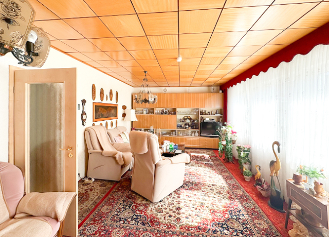 ...vom Wohn-, Esszimmer zur Terrasse